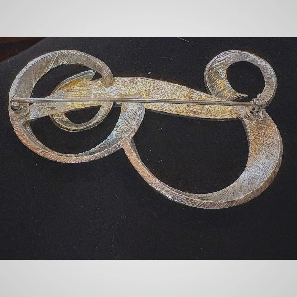 Vintage Monet Silver Tone Initial B Brooch Textured Script Letter Monogram Pin - Picture 4 of 7
